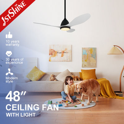 নিঃশব্দ 110V 240V ডিমেবল LED সিলিং ফ্যান সঙ্গে 3 রঙের আলো পরিবর্তন করুন